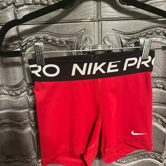 Nike Pants - Nike Pro women’s xs shorts
